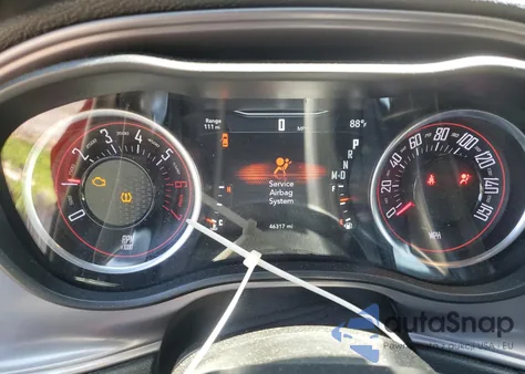 2023 Dodge Challenger R/T z USA, uszkodzony, nr VIN 2C3CDZBT3PH525786